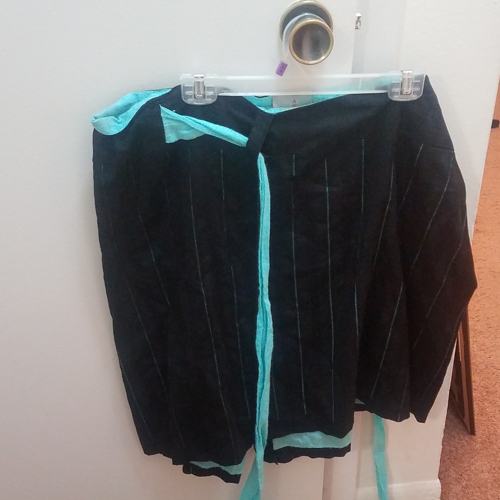 Black pencil skirt with teal lining